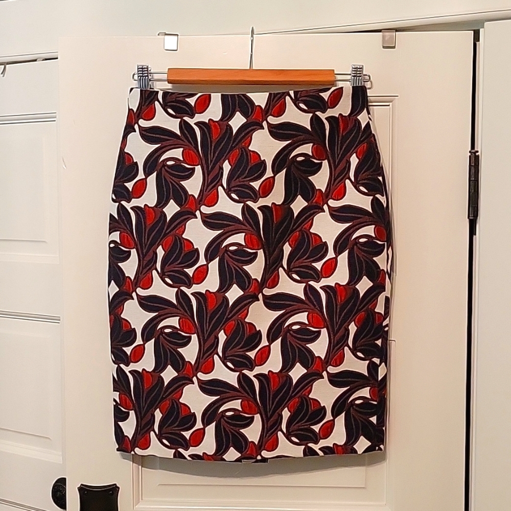 Ann Taylor Pencil Embroidery Skirt - 2P